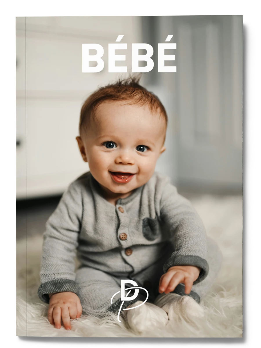 Magazine photo Bébé illustré par un bébé souriant