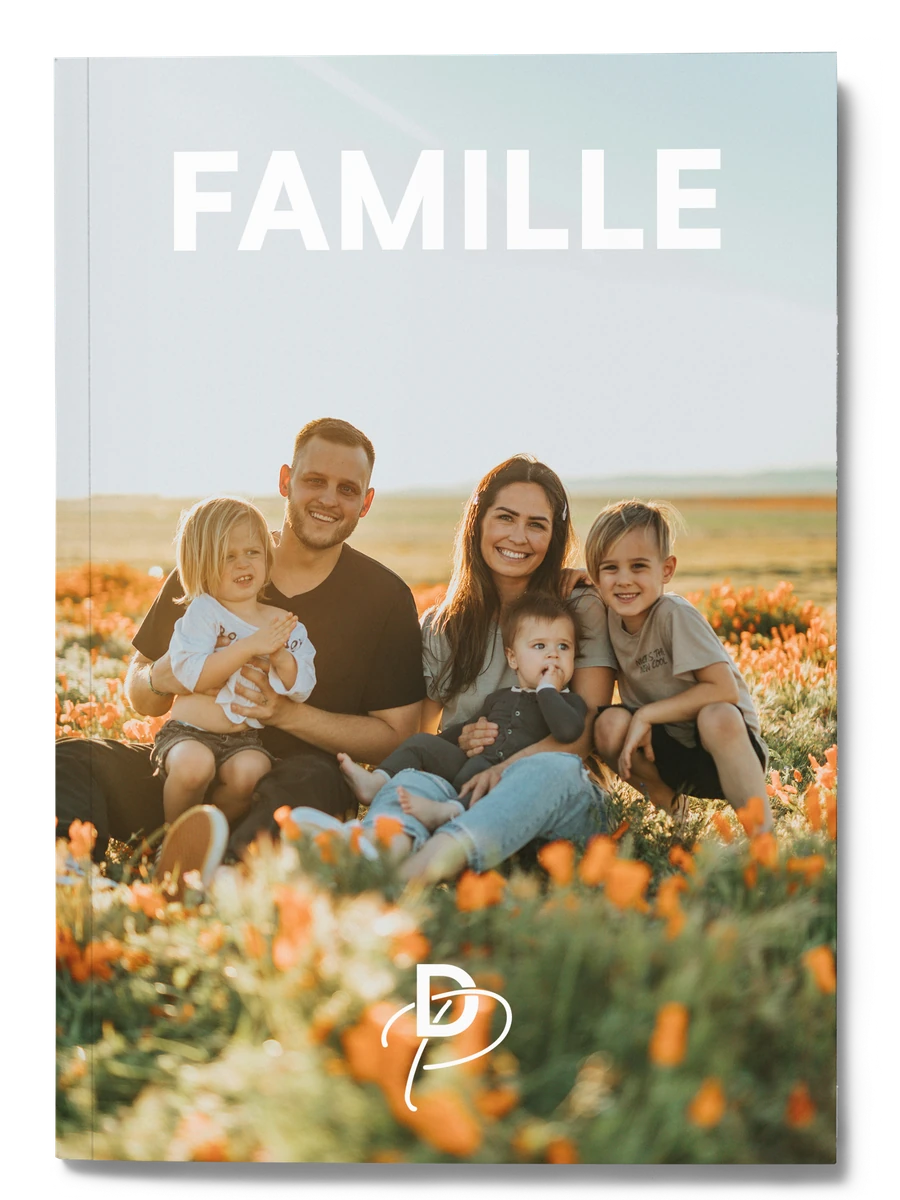 Magazine photo Famille illustré par un portrait dans un champ de fleurs